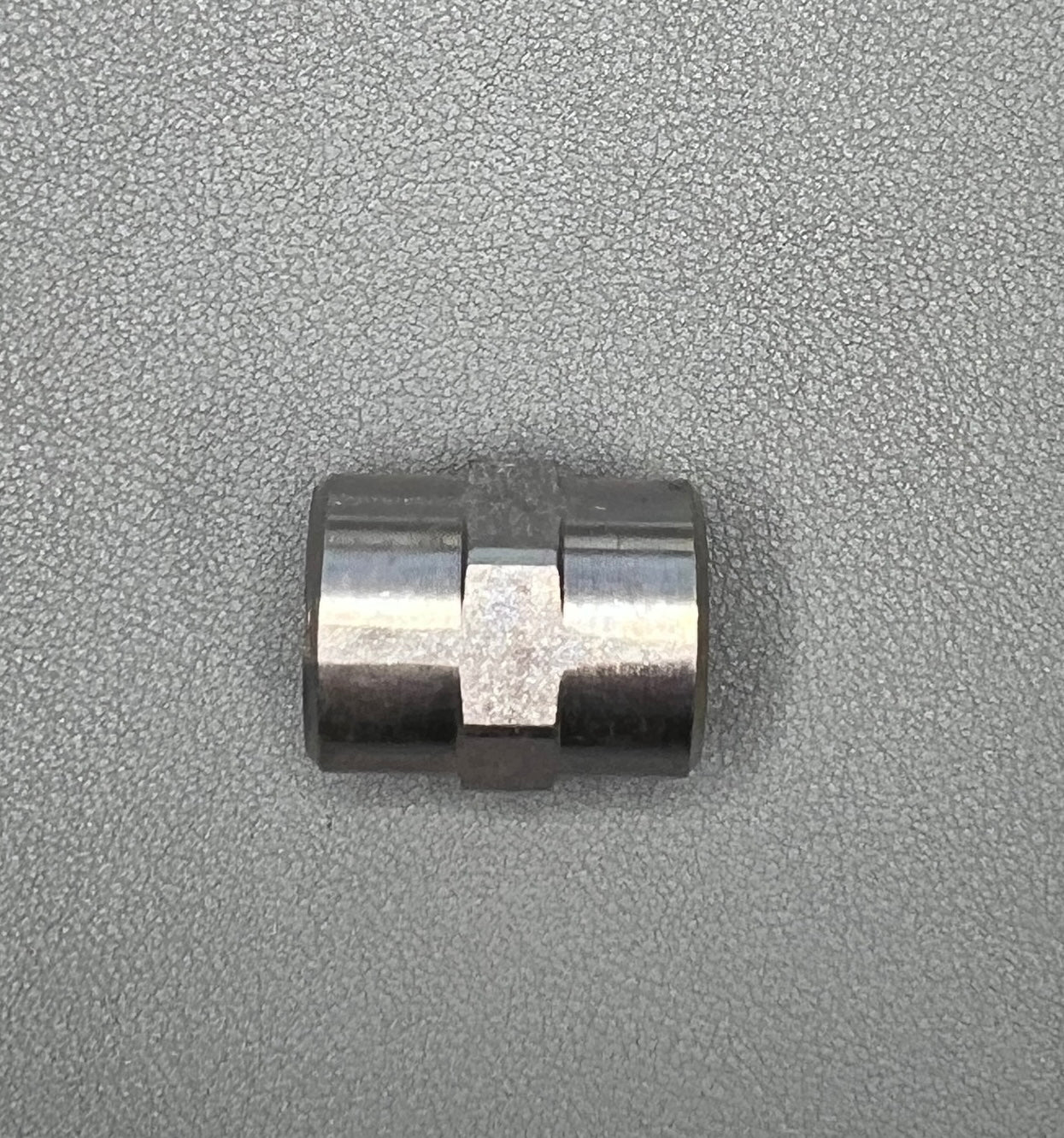 COUPLING STL HEX 3/8Fx3/8F (Z)