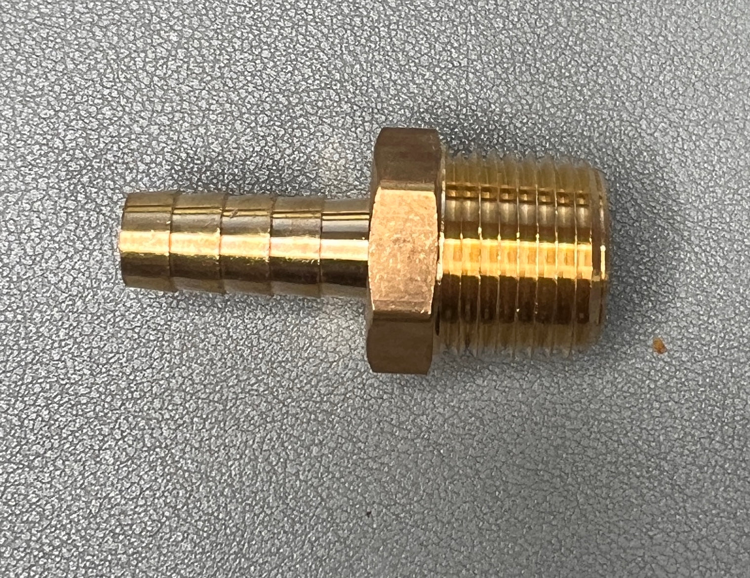 HOSE BARB, 3/8"BARB x 1/2"MPT/ BRASS