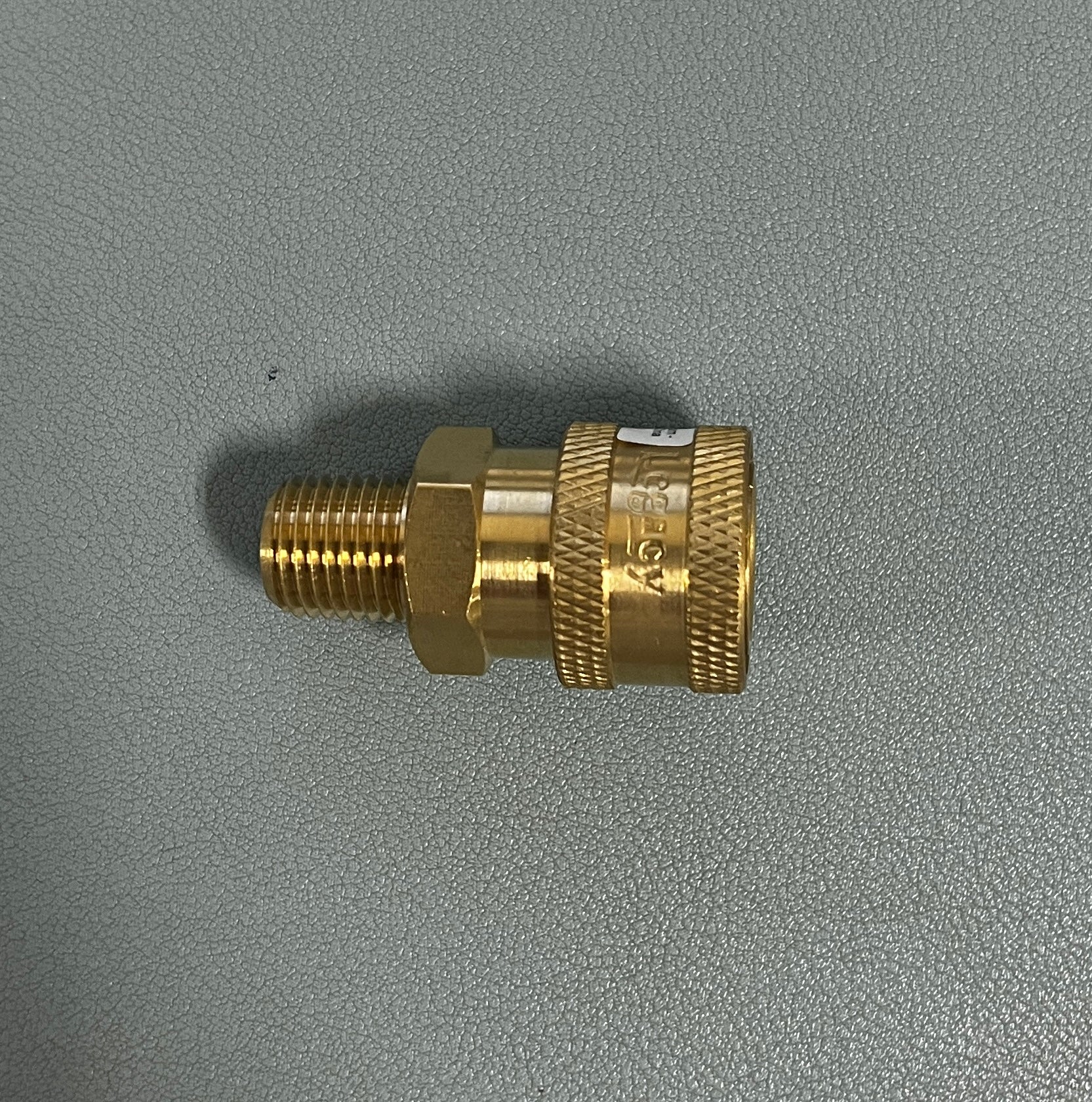 COUPLER, 1/4"socket" MALE BRASS"